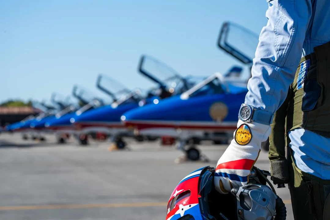 Bell and Ross BR-X3 Patrouille de France ความพิเศษที่มีแค่ 250 เรือนเท่านั้น นาฬิกา Bell and Ross BR-X3 Patrouille de France หน้าปัดสเกเลตันสีธงชาติฝรั่งเศสและโลโก้ฝูงบินที่ 6 นาฬิกา
