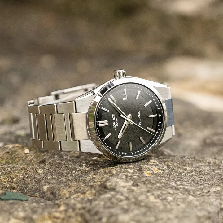 นาฬิกา-Casio-Edifice-EFK-110D -1A: หน้าปัดสีดำ (Classic Black)