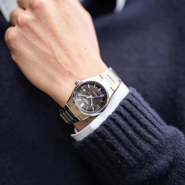 นาฬิกา-Casio-Edifice-EFK-110D -1A: หน้าปัดสีดำ (Classic Black)