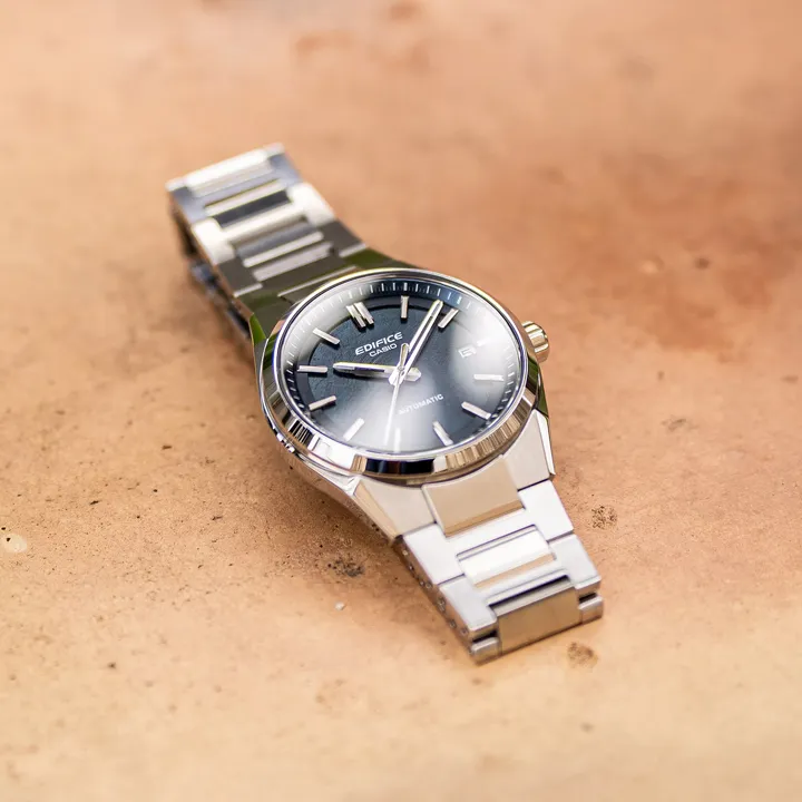 นาฬิกา-Casio-Edifice-EFK-110D EFK-110D-2A: หน้าปัดสีน้ำเงิน (Deep Blue)