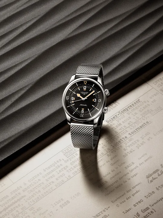Longines Legend Diver 59 กลิ่นอายดั้งเดิมเพิ่มเติมด้วยความทันสมัย นาฬิกาดำน้ำ Longines Legend Diver 59 หน้าปัดสีดำแบบ No Date พร้อมสายสเตนเลสถัก Milanese