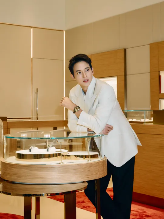 เจมส์ จิรายุ Friend of OMEGA สวมนาฬิกา OMEGA Constellation Observatory