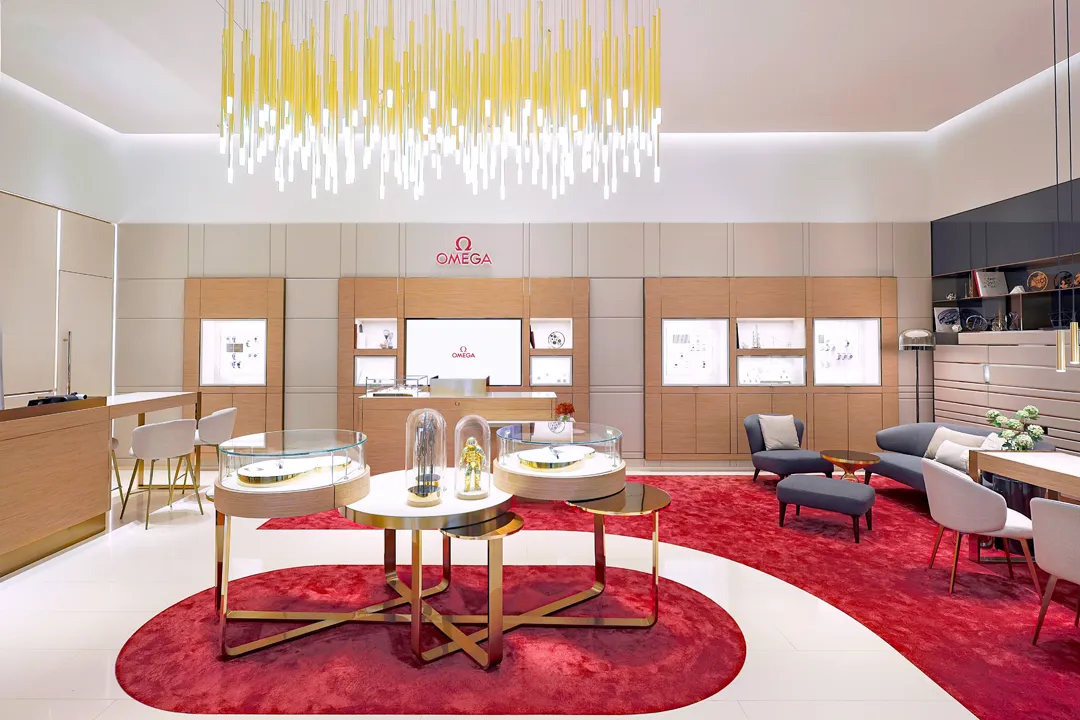 บรรยากาศหน้าร้าน OMEGA Boutique คอนเซปต์ใหม่ ชั้น 1 Central Embassy