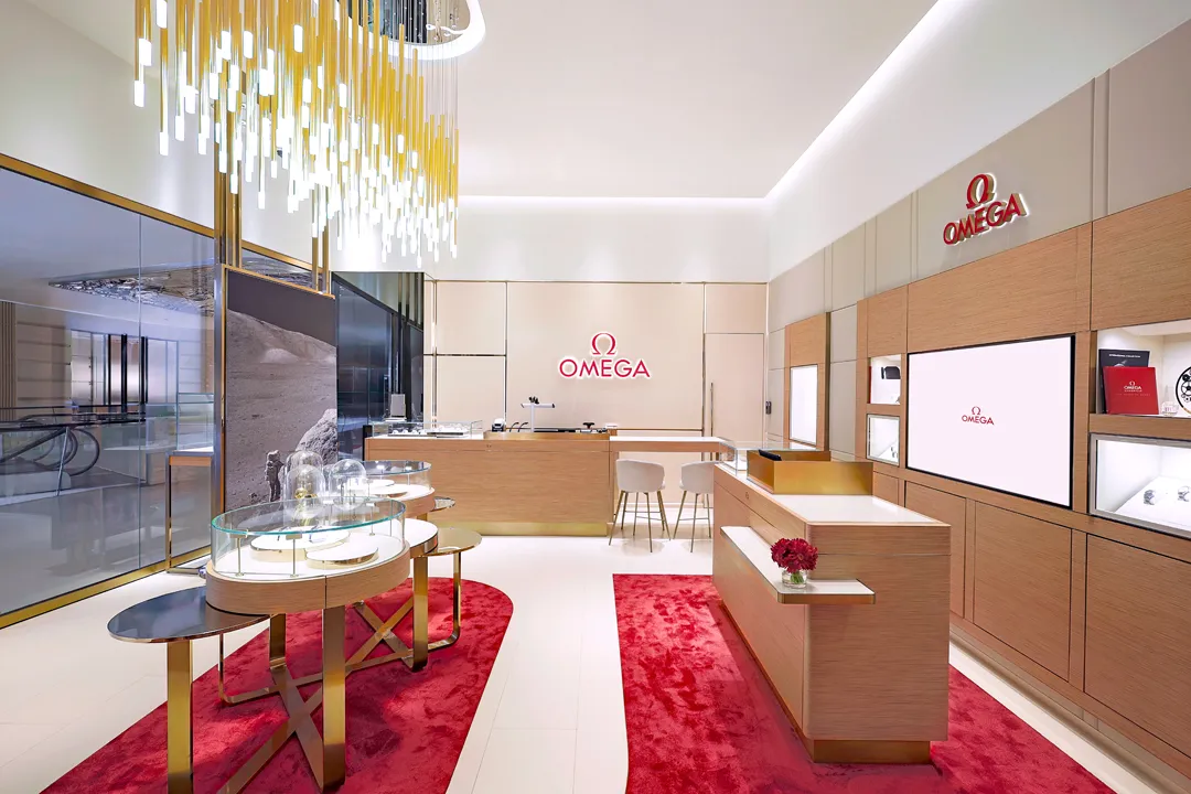 บรรยากาศหน้าร้าน OMEGA Boutique คอนเซปต์ใหม่ ชั้น 1 Central Embassy