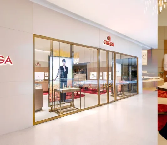 บรรยากาศหน้าร้าน OMEGA Boutique คอนเซปต์ใหม่ ชั้น 1 Central Embassy