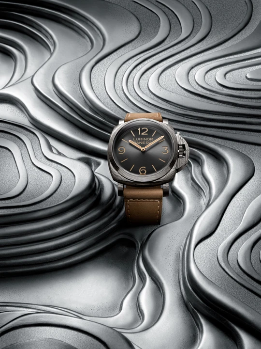 Panerai Luminor PAM01629 Forged Titanium ตัวเรือนไทเทเนียมลายคลื่น