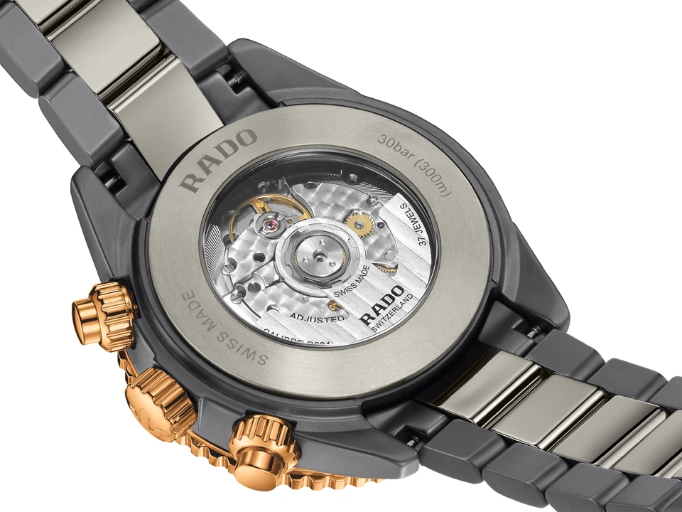 นาฬิกา Rado Captain Cook High-Tech Ceramic Chronograph หน้าปัดสีน้ำเงินและตัวเรือนเซรามิกสีเทา