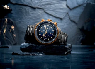 นาฬิกา Rado Captain Cook High-Tech Ceramic Chronograph หน้าปัดสีน้ำเงินและตัวเรือนเซรามิกสีเทา