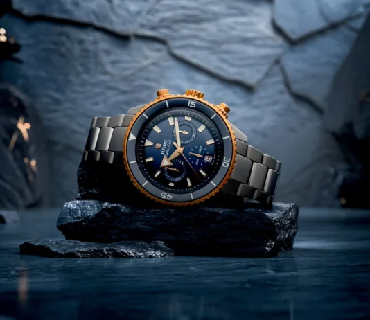 นาฬิกา Rado Captain Cook High-Tech Ceramic Chronograph หน้าปัดสีน้ำเงินและตัวเรือนเซรามิกสีเทา