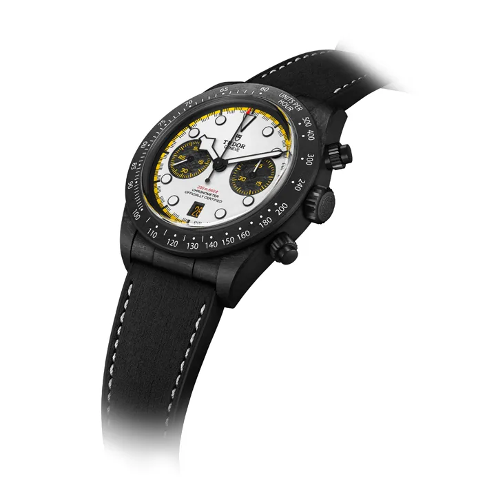 ตัวเรือนคาร์บอนไฟเบอร์ขนาด 42 มม. Tudor Black Bay Chrono รุ่นปี 2026