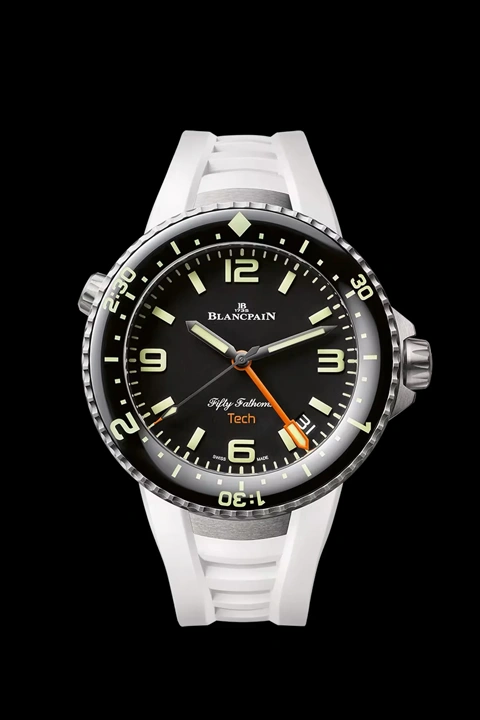 Blancpain Fifty Fathoms Tech Ref. 5019A จากรุ่น Limited สู่การผลิตเพื่อคนทั่วไป นาฬิกาดำน้ำ Blancpain Fifty Fathoms Tech Ref. 5019A ตัวเรือนไทเทเนียม สายขาว
