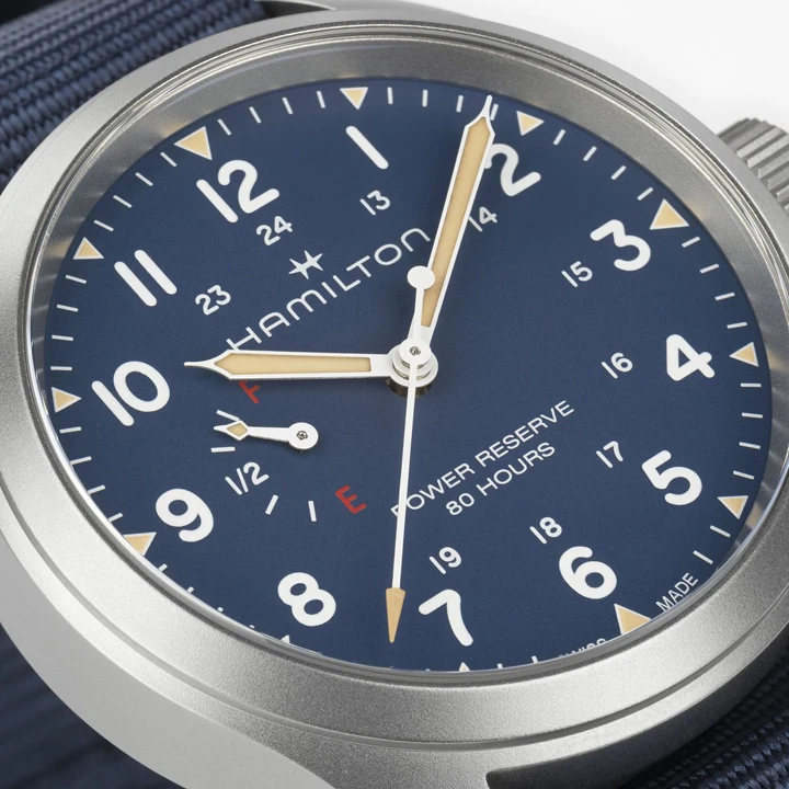 มาตรวัดระดับกำลังสำรอง Power Reserve Indicator ตำแหน่ง 9 นาฬิกา บน หน้าปัด Hamilton Khaki Field