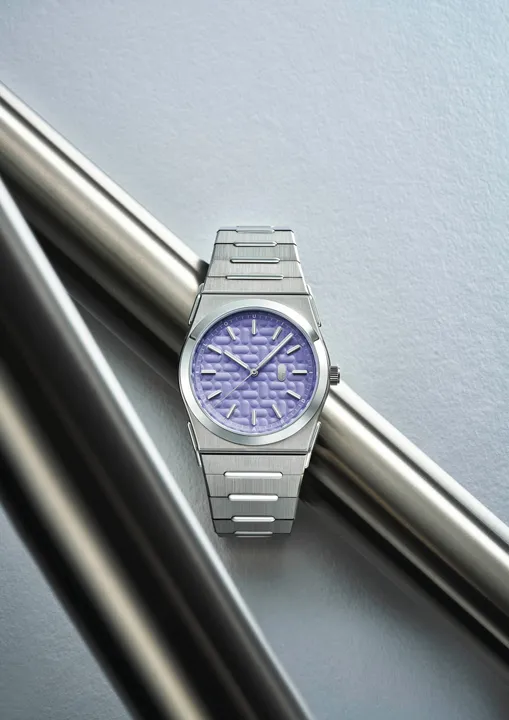Louis Erard 2340 เพิ่ม 2 สีใหม่รับซัมเมอร์ นาฬิกา Louis Erard 2340 หน้าปัดสีม่วง Mauve และสาย Integrated Bracelet