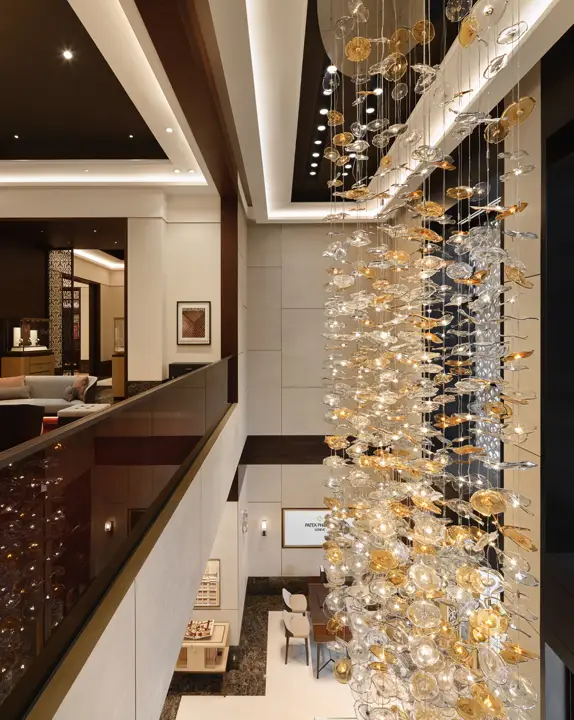 บูติก Patek Philippe คอร์ติน่า วอทช์ (Cortina Watch) โครงสร้างดูเพล็กซ์ ณ วัน แบ็งค็อก (One Bangkok)