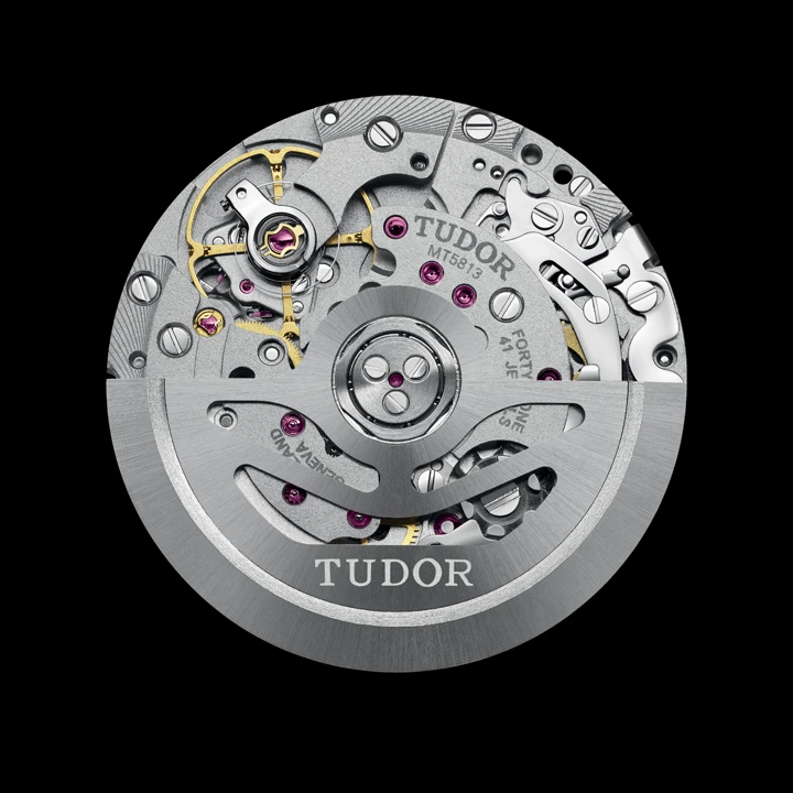 นาฬิกาโครโนกราฟ Tudor Black Bay Chrono 39 Bumblebee รหัส m79310n-0001 หน้าปัดสีเหลืองสดตัดหน้าปัดย่อยสีดำ ตัวเรือนสเตนเลสสตีลขนาด 39 มิลลิเมตร