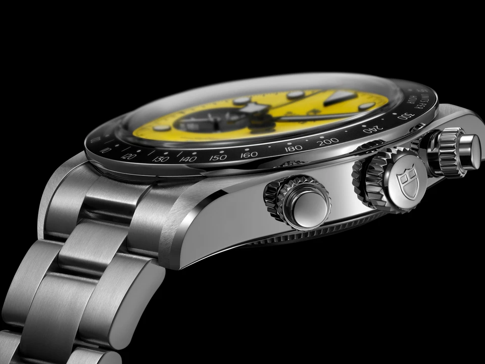 นาฬิกาโครโนกราฟ Tudor Black Bay Chrono 39 Bumblebee รหัส m79310n-0001 หน้าปัดสีเหลืองสดตัดหน้าปัดย่อยสีดำ ตัวเรือนสเตนเลสสตีลขนาด 39 มิลลิเมตร