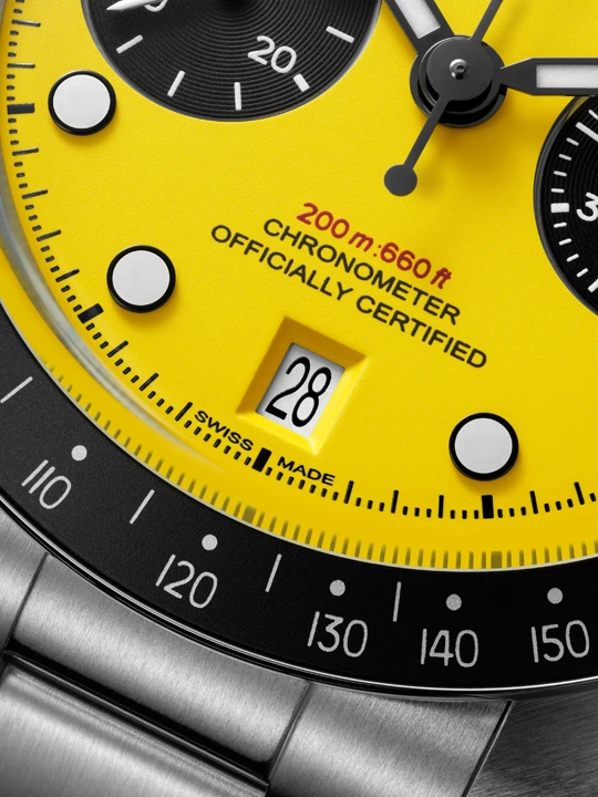 นาฬิกาโครโนกราฟ Tudor Black Bay Chrono 39 Bumblebee รหัส m79310n-0001 หน้าปัดสีเหลืองสดตัดหน้าปัดย่อยสีดำ ตัวเรือนสเตนเลสสตีลขนาด 39 มิลลิเมตร