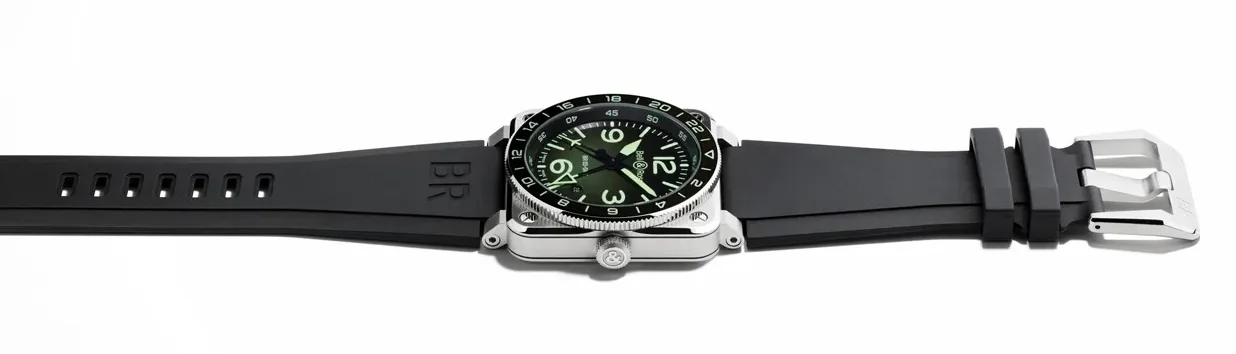 Bell and Ross BR03 GMT Green Lum สวยสปอร์ตบนกลิ่นอายแสงเหนือ นาฬิกา Bell & Ross BR03 GMT Green Lum ตัวเรือนสตีล 42 มม.