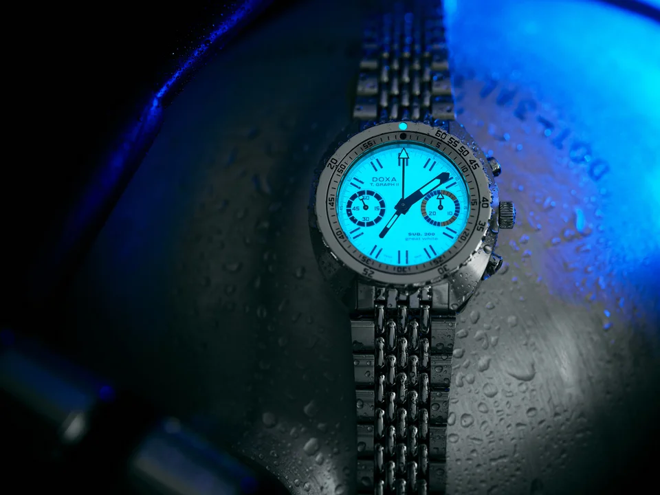 Doxa SUB T.Graph II ‘Great White’ แรงบันดาลใจจากฉลามขาว ผลิตแค่ 100 เรือน นาฬิกาดำน้ำ Doxa SUB T.Graph II Great White หน้าปัดสีขาวเข็มสีน้ำเงิน ผลิตจำกัด 100 เรือน