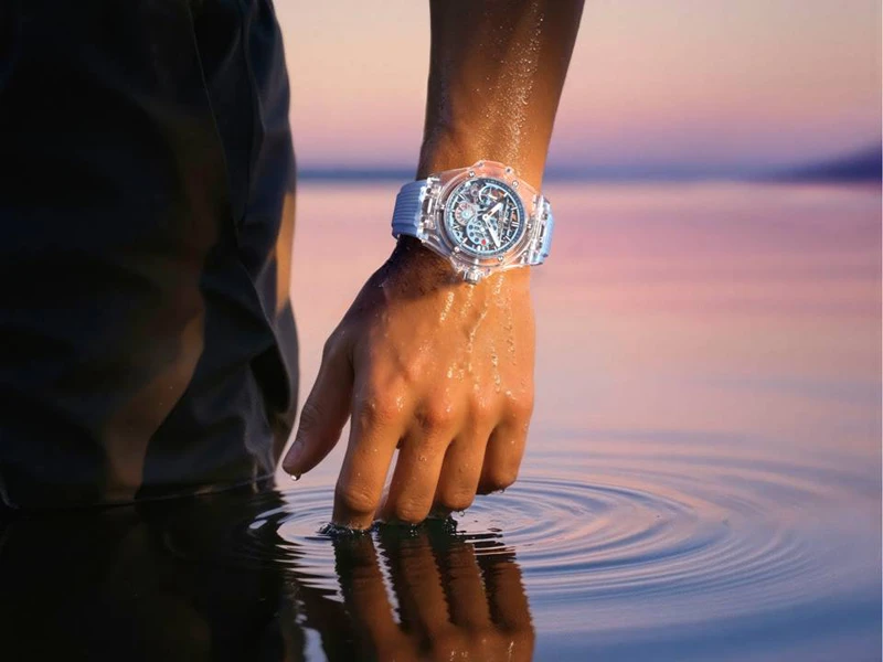 นาฬิกา Hublot Big Bang Sapphire Sky Blue ตัวเรือนแซฟไฟร์สีฟ้าโปร่งใส หน้าปัด Skeleton