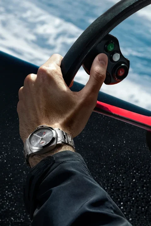 Panerai Luminor Luna Rossa 2026 ร่วมเป็นส่วนหนึ่งของการแข่งขัน America’s Cup Luminor Luna Rossa GMT PAM01791 GMT Business