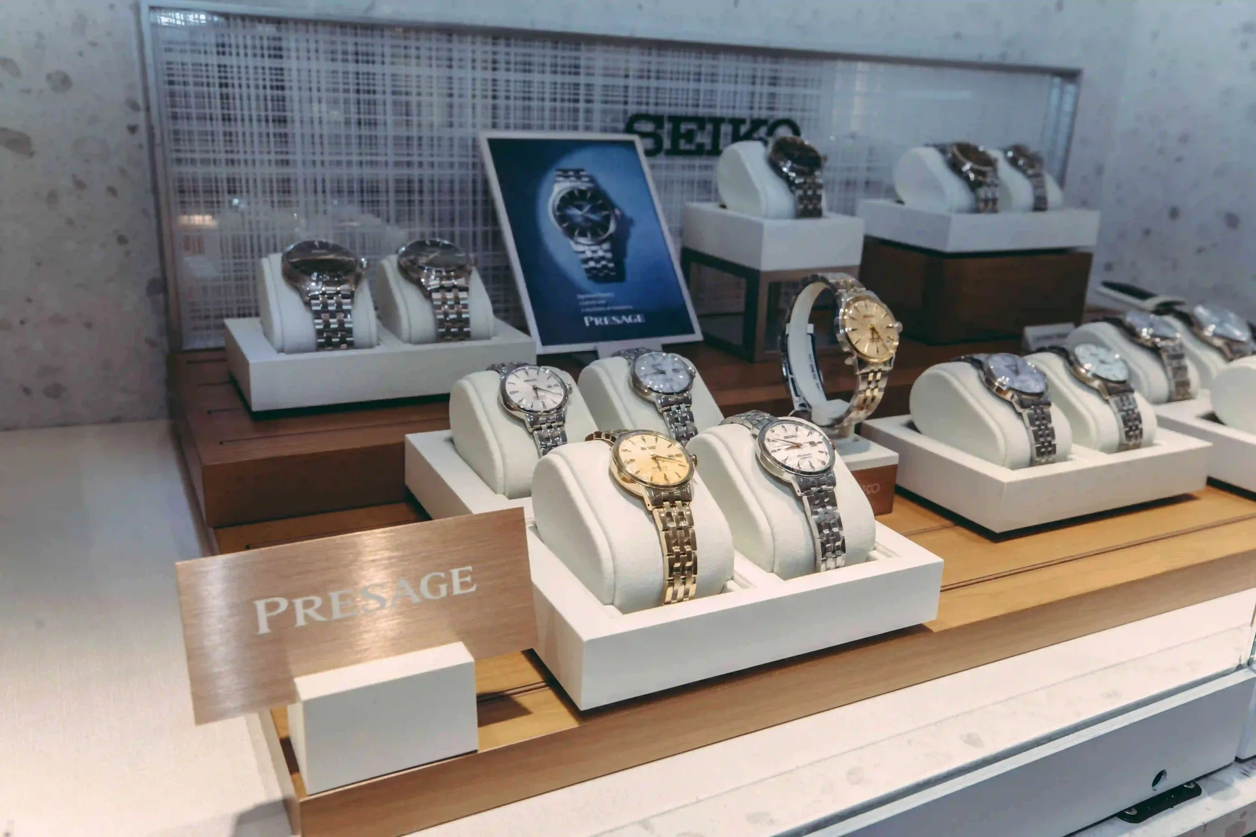 Seiko Boutique Gaysorn บูติกโฉมใหม่ในไทย ฉลอง 145 ปี บรรยากาศด้านหน้า Seiko Boutique Gaysorn โฉมใหม่ ฉลองครบรอบ 145 ปี นำเสนอความเรียบหรูสไตล์ Japanese Aesthetic