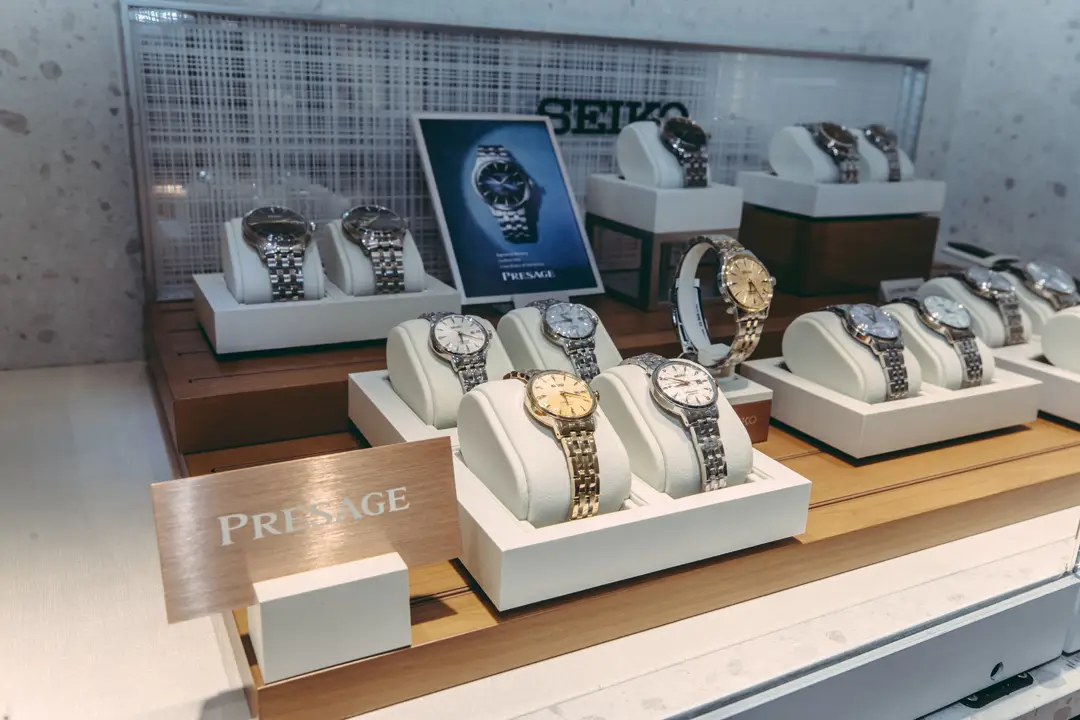 Seiko Boutique Gaysorn บูติกโฉมใหม่ในไทย ฉลอง 145 ปี บรรยากาศด้านหน้า Seiko Boutique Gaysorn โฉมใหม่ ฉลองครบรอบ 145 ปี นำเสนอความเรียบหรูสไตล์ Japanese Aesthetic
