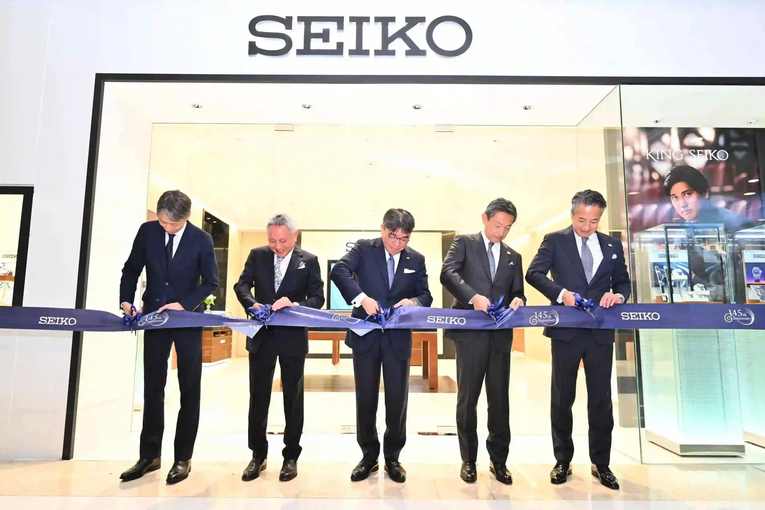 Seiko Boutique Gaysorn บูติกโฉมใหม่ในไทย ฉลอง 145 ปี บรรยากาศด้านหน้า Seiko Boutique Gaysorn โฉมใหม่ ฉลองครบรอบ 145 ปี นำเสนอความเรียบหรูสไตล์ Japanese Aesthetic