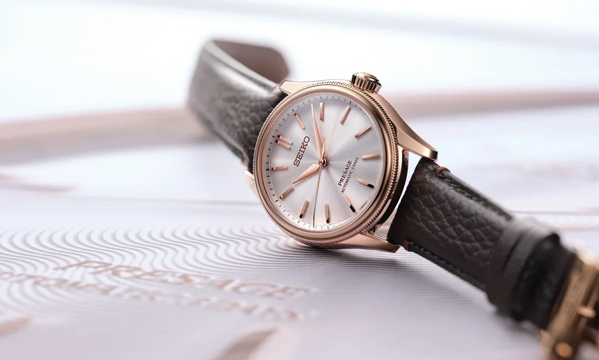 นาฬิกา Seiko Presage Classic Series รุ่น Limited Edition HCC008J ตัวเรือน Pink Gold หน้าปัดผ้าไหม Tomioka
