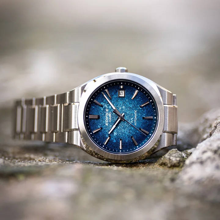 นาฬิกา Casio Edifice EFK-200 Series ตัวเรือน Forged Carbon และรุ่นสเตนเลสสตีล ดีไซน์สปอร์ตแบบ Integrated Bracelet ขับเคลื่อนด้วยกลไกอัตโนมัติ