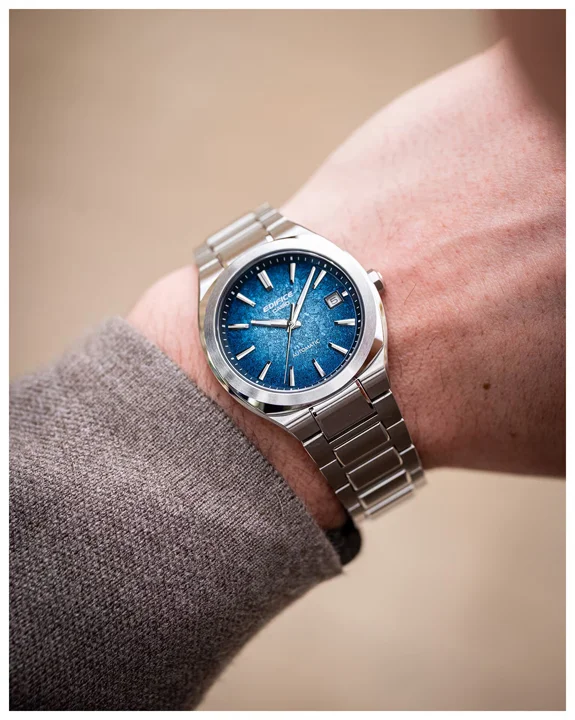 นาฬิกา Casio Edifice EFK-200 Series ตัวเรือน Forged Carbon และรุ่นสเตนเลสสตีล ดีไซน์สปอร์ตแบบ Integrated Bracelet ขับเคลื่อนด้วยกลไกอัตโนมัติ