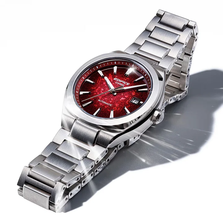 นาฬิกา Casio Edifice EFK-200 Series ตัวเรือน Forged Carbon และรุ่นสเตนเลสสตีล ดีไซน์สปอร์ตแบบ Integrated Bracelet ขับเคลื่อนด้วยกลไกอัตโนมัติ