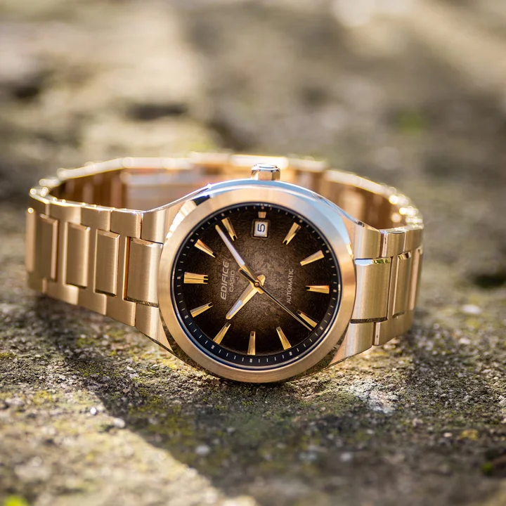 นาฬิกา Casio Edifice EFK-200 Series ตัวเรือน Forged Carbon และรุ่นสเตนเลสสตีล ดีไซน์สปอร์ตแบบ Integrated Bracelet ขับเคลื่อนด้วยกลไกอัตโนมัติ