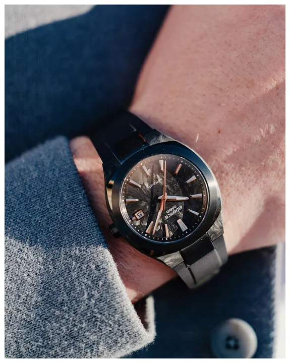 นาฬิกา Casio Edifice EFK-200 Series ตัวเรือน Forged Carbon และรุ่นสเตนเลสสตีล ดีไซน์สปอร์ตแบบ Integrated Bracelet ขับเคลื่อนด้วยกลไกอัตโนมัติ