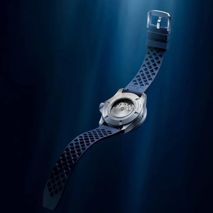 Tissot Seastar 2000 Professional ปรับไซส์ 44 มม.พร้อมหน้าปัดสีใหม่ นาฬิกาดำน้ำ Tissot Seastar 2000 Professional ตัวเรือน 44 มิลลิเมตร หน้าปัดสีน้ำเงิน สีส้ม และ Stormy Grey