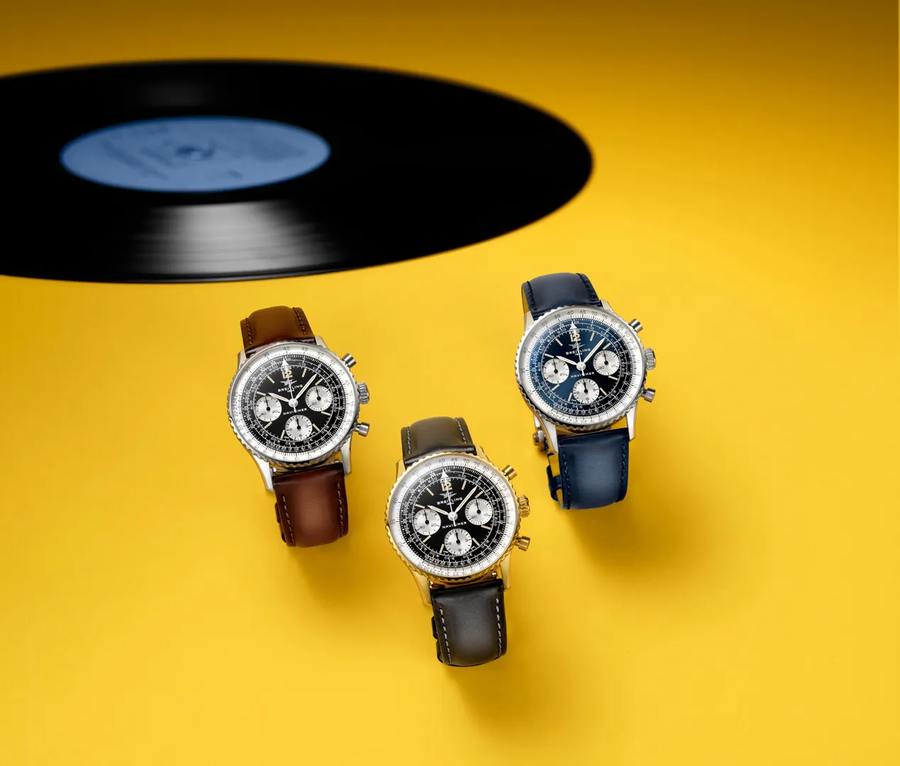Breitling Navitimer B09 Chronograph 41 Tribute to Miles Davis ความพิเศษฉลอง 100 ปีนักดนตรีแจ๊สระดับโลก Breitling Navitimer B09 Chronograph 41 Tribute to Miles Davis ชุด Lifetime Club Member Set 3 เรือน สเตนเลส ทองคำ 18K และแพลตินัม