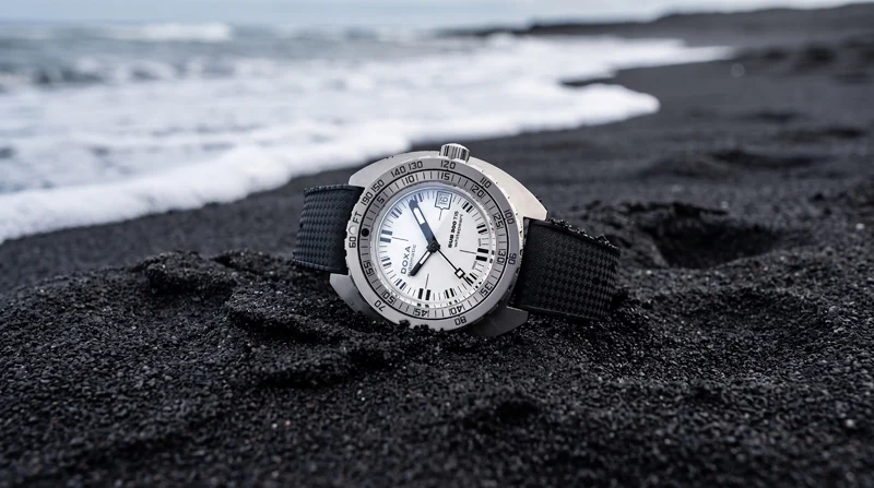 Doxa SUB300Ti5 ขยายทางเลือกสู่ตัวเรือนไทเทเนียม เกรด 5 นาฬิกาดำน้ำ Doxa SUB300Ti5 ตัวเรือนไทเทเนียม เกรด 5 หน้าปัดสีส้ม Professional สายยาง Dive Flex