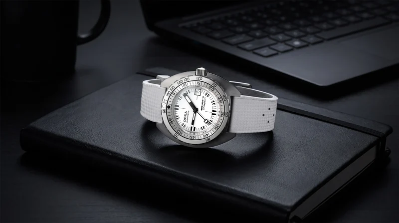 Doxa SUB300Ti5 ขยายทางเลือกสู่ตัวเรือนไทเทเนียม เกรด 5 นาฬิกาดำน้ำ Doxa SUB300Ti5 ตัวเรือนไทเทเนียม เกรด 5 หน้าปัดสีส้ม Professional สายยาง Dive Flex