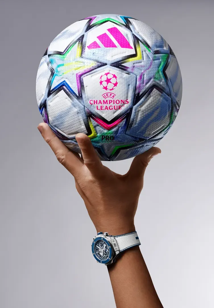 Hublot Big Bang Reloaded UEFA Champions League Titanium Ceramic พร้อมลุยซีซั่นใหม่ 2026 นาฬิกา Hublot Big Bang Reloaded UEFA Champions League Titanium Ceramic ตัวเรือนไทเทเนียม 44 มม. คู่กับลูกฟุตบอลยูฟ่าแชมเปียนส์ลีก