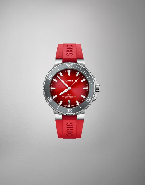นาฬิกา ORIS x Central Limited Edition II หน้าปัดและสายสีแดง ตัวเรือน Aquis Date 41.5 มม.