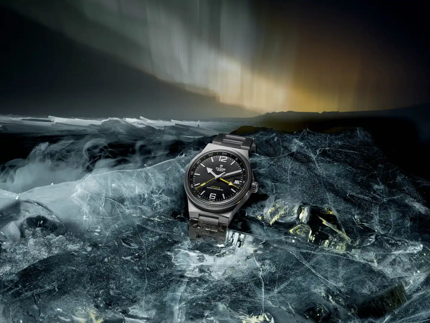 Tudor Northflag 2026 ท่ามกลางทะเลน้ำแข็งและแสงเหนือ Tudor Northflag 2026 ท่ามกลางทะเลน้ำแข็งและแสงเหนือ