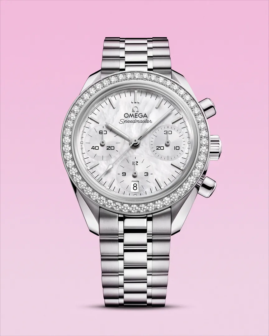 OMEGA Speedmaster 38mm หน้าปัดมุกขาว ขอบตัวเรือนประดับเพชร Ref. 324.15.38.50.05.001 ราคา 430,000 บาท