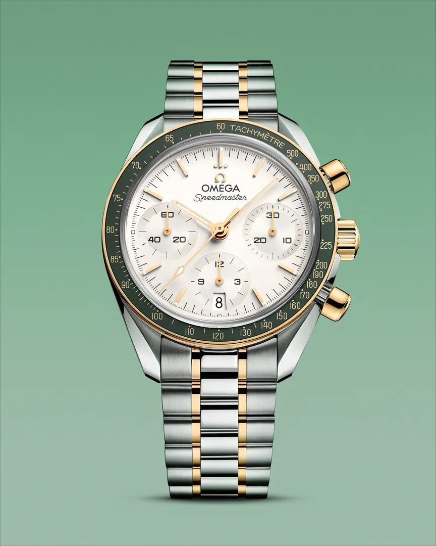 OMEGA Speedmaster 38mm ทูโทนสตีลและทอง Moonshine 18K ขอบเขียว Ref. 324.20.38.50.02.001 ราคา 384,000 บาท