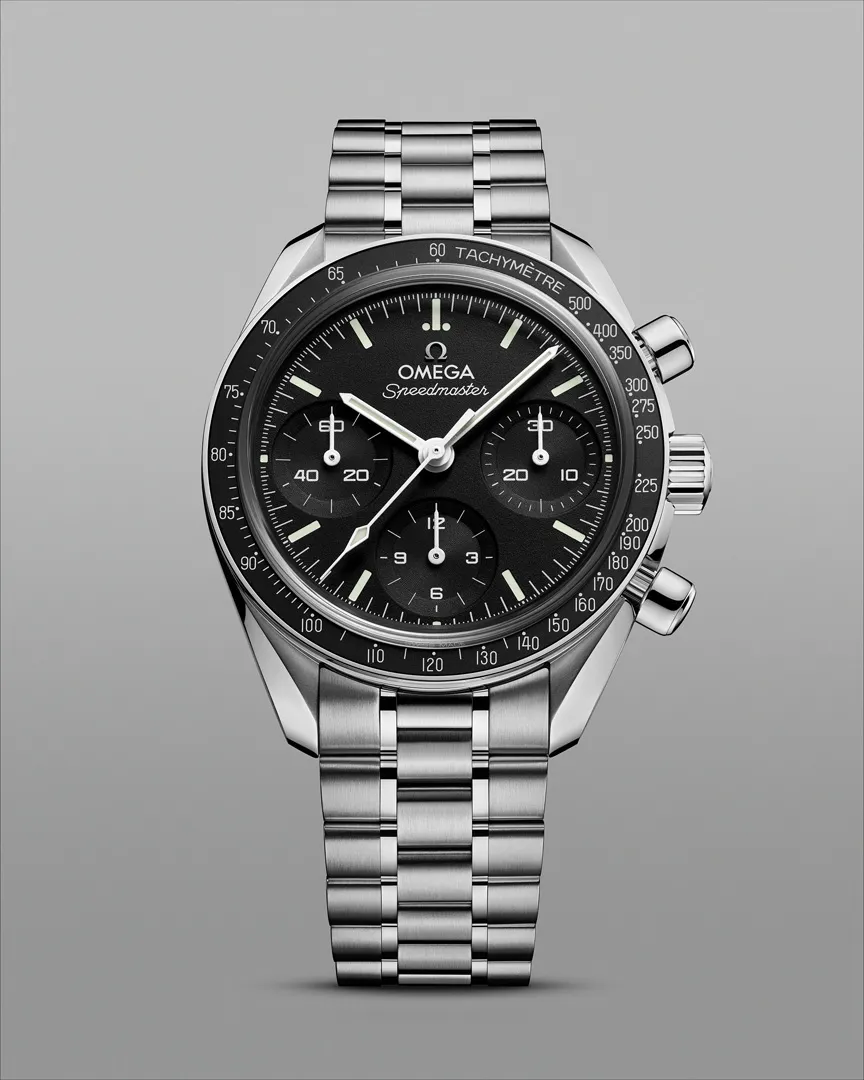 OMEGA Speedmaster 38mm หน้าปัดดำ No Date ตัวเรือนสเตนเลสสตีล กลไก Calibre 3330 Ref. 324.30.38.50.01.002 ราคา 215,000 บาท