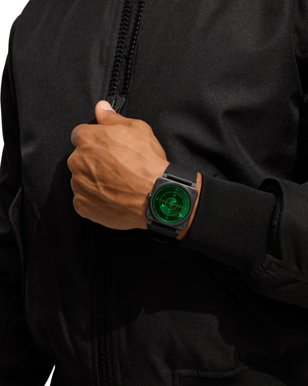 Bell & Ross BR-03 Green Radar Ceramic 999 เรือนแห่งความพิเศษ Bell & Ross BR-03 Radar สีเขียว Lifestyle