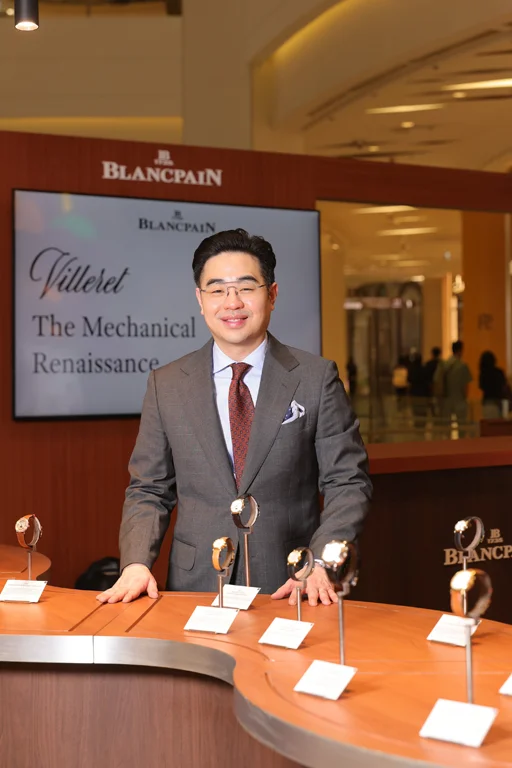 นาฬิกา Blancpain Villeret Ultra-Thin หน้าปัดสีแซลมอน จัดแสดงในงาน Siam Paragon Bangkok Watch Week 2026