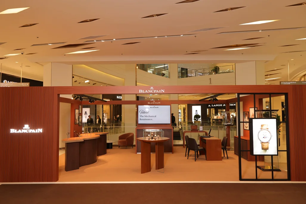นาฬิกา Blancpain Villeret Ultra-Thin หน้าปัดสีแซลมอน จัดแสดงในงาน Siam Paragon Bangkok Watch Week 2026