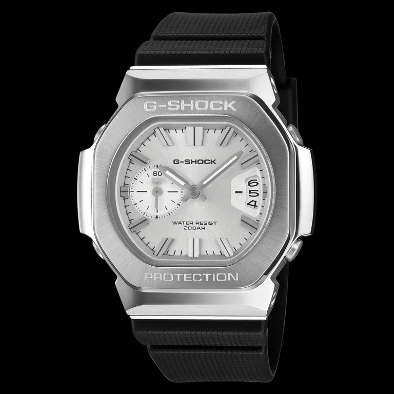 Casio G-SHOCK GMC-2500-1A8 ตัวเรือนสตีล สายเรซิน หน้าปัดเงิน