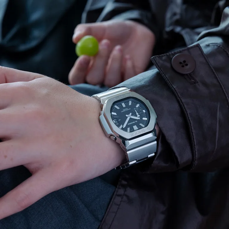 G-SHOCK GMC-2500D-1A บนข้อมือ ขนาดตัวเรือน Unisex