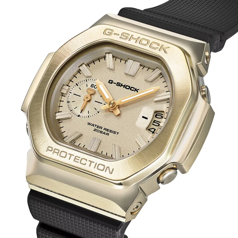 G-SHOCK GMC-2500G-9A ตัวเรือนสีทองอ่อน มุมเฉียง